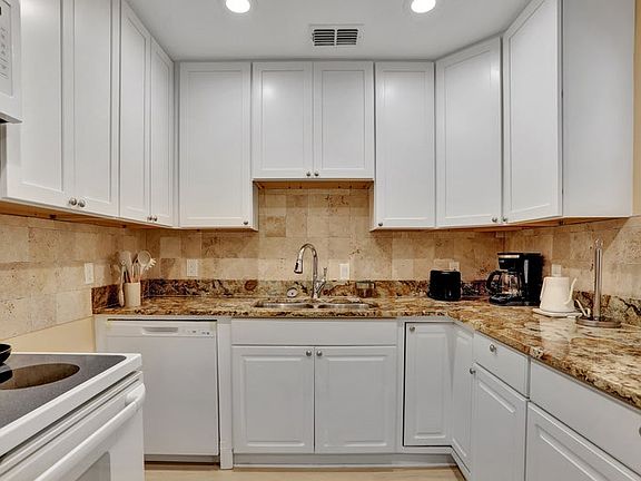 4th image of 1824 Highland Park Blvd #4