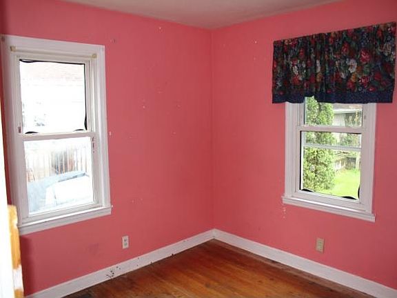 4th image of 1405 Belmont Dr