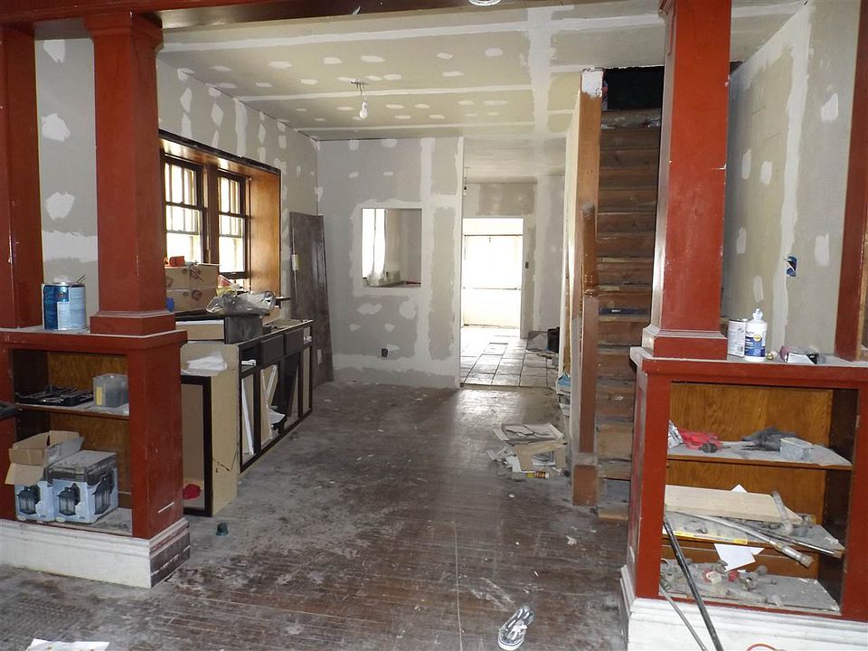 1st image of 1716 Frances Ave