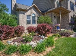 3641 Highlander Way E, Ann Arbor, MI 48108