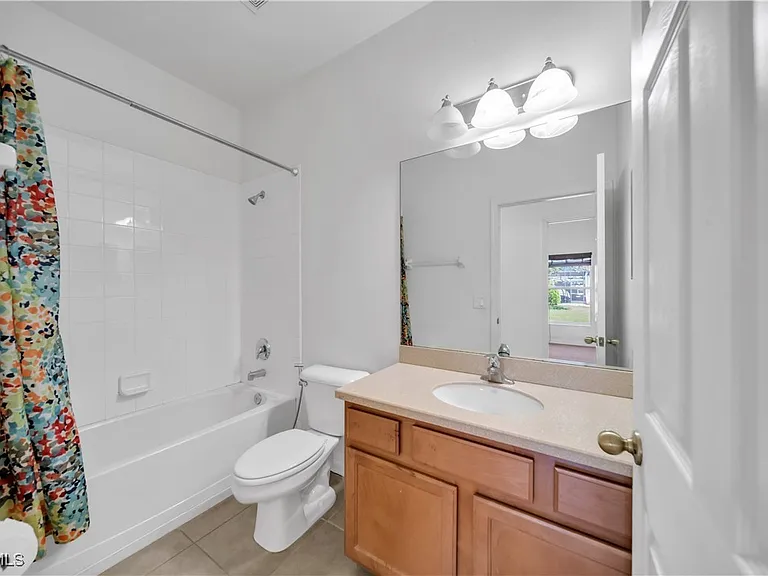 8125 Silver Birch Way — Photo 28