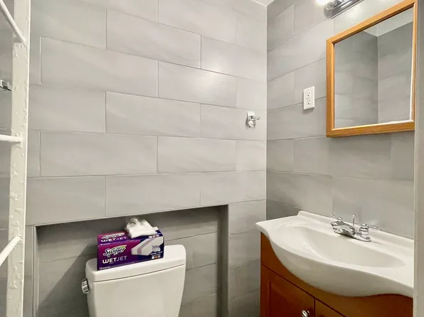 110 Graham Avenue image 18 of 18