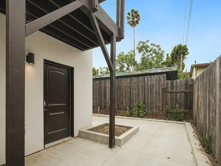 552 Hathway Ave — Photo 13