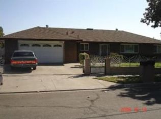 9509 Emerald Ave, Fontana, CA 92335