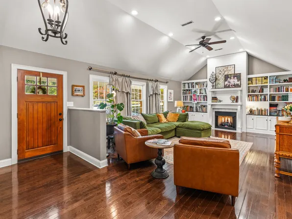 1517 Motlow College Rd, Normandy, TN 37360