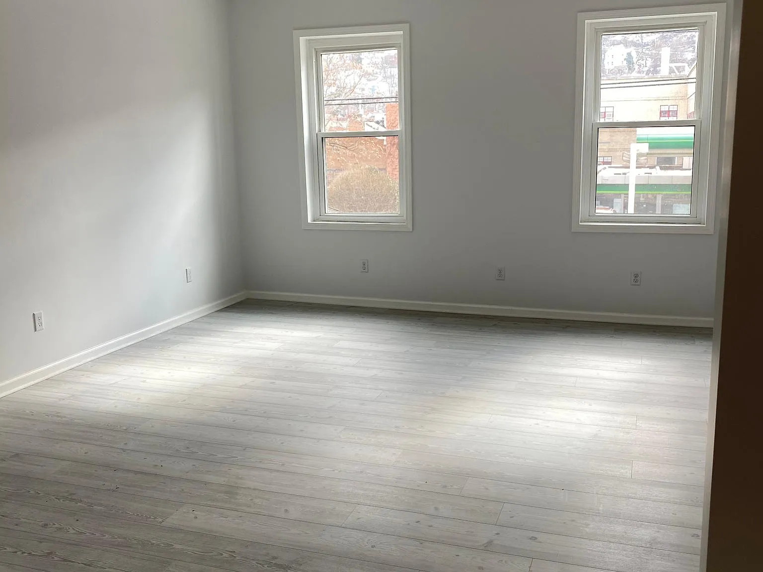 2 bed, 1200 sqft, $1,450 — Photo 2