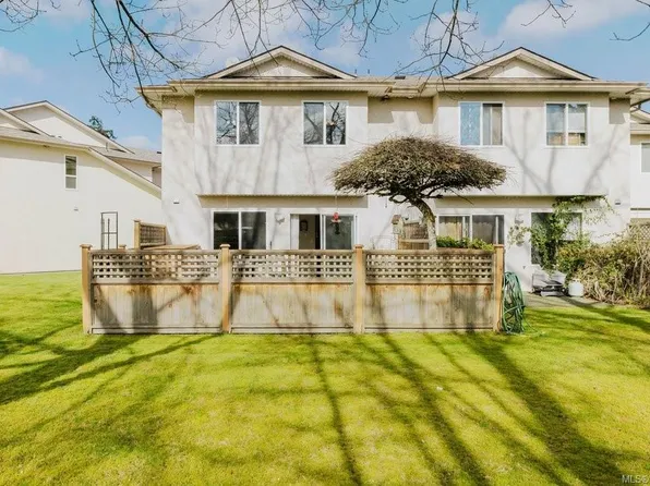 793 Meaford Ave #119, Langford, BC V9B 2P7