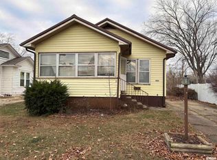 433 Linden Ave, Centralia, IL 62801