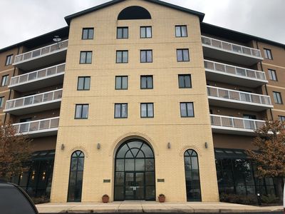 1500 S Ardmore Ave APT 203, Villa Park, IL, 60181
