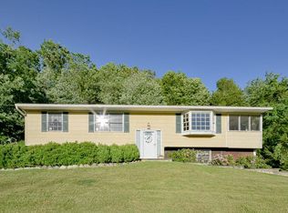 55 Lakeview Rd, Carmel, NY 10512