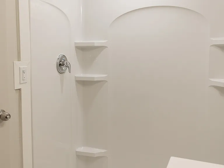 425 SE 2nd St #2 — Photo 10