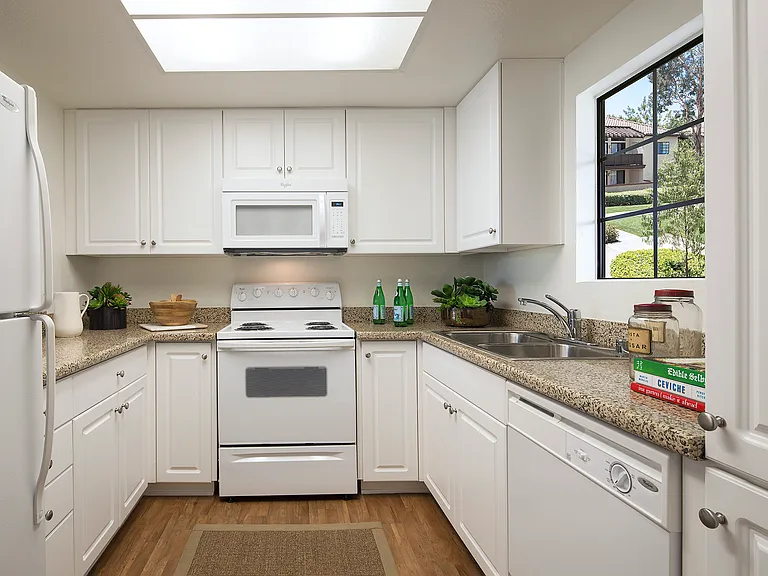 Rancho Alisal Apartment Homes — Photo 7