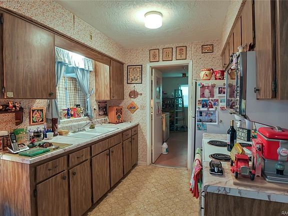 4th image of 104 S Lincoln Ave