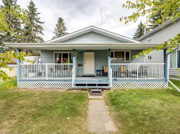 5005 W 43rd St E, Sylvan Lake, AB T4S 1C1