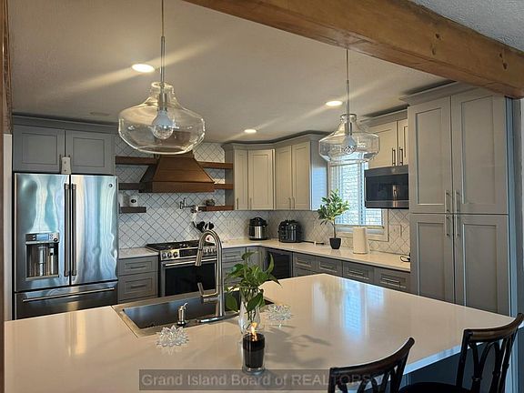 5th image of 2116 N Custer Ave