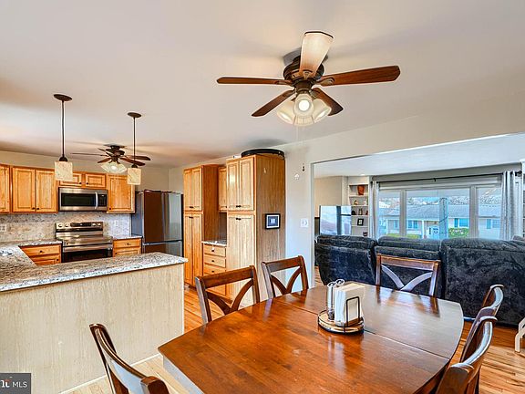 3rd image of 2110 Folkstone Rd