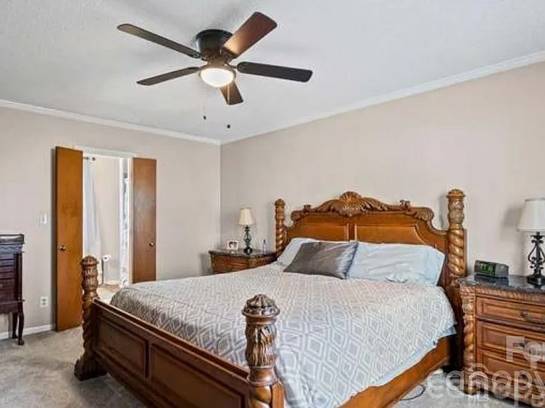 1212 Ashford St — Photo 7