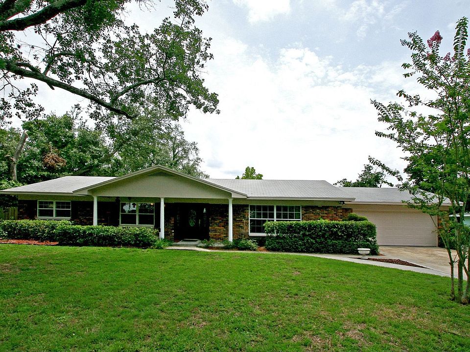 1st image of 711 Westwood Cir