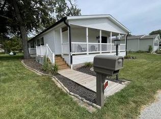 4558 Lakeview Rd, Rensselaer, IN 47978
