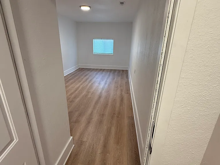 2205 S Hiram Ave — Photo 6