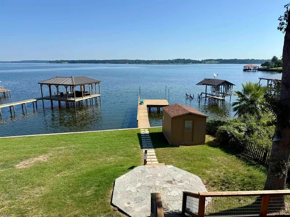 7359 Panorama Dr E, Frankston, TX 75763
