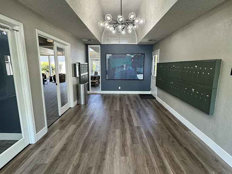 Aero Apartments — Photo 13