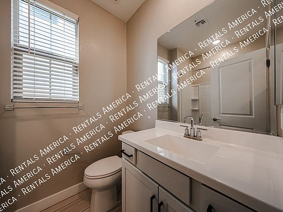 3rd image of 1321 W Coyote Dr
