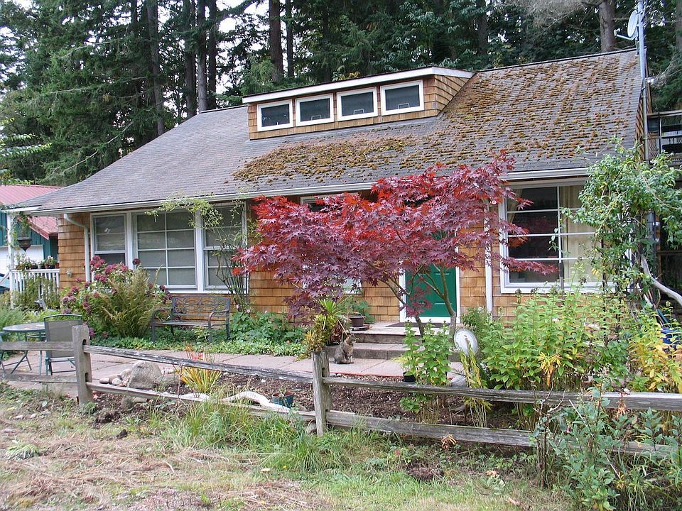 1st image of 8121 High School Loop NE