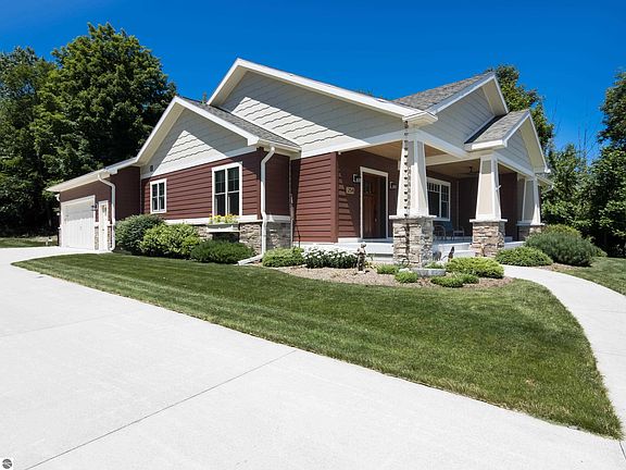 4th image of 254 W Summerset Ct #1