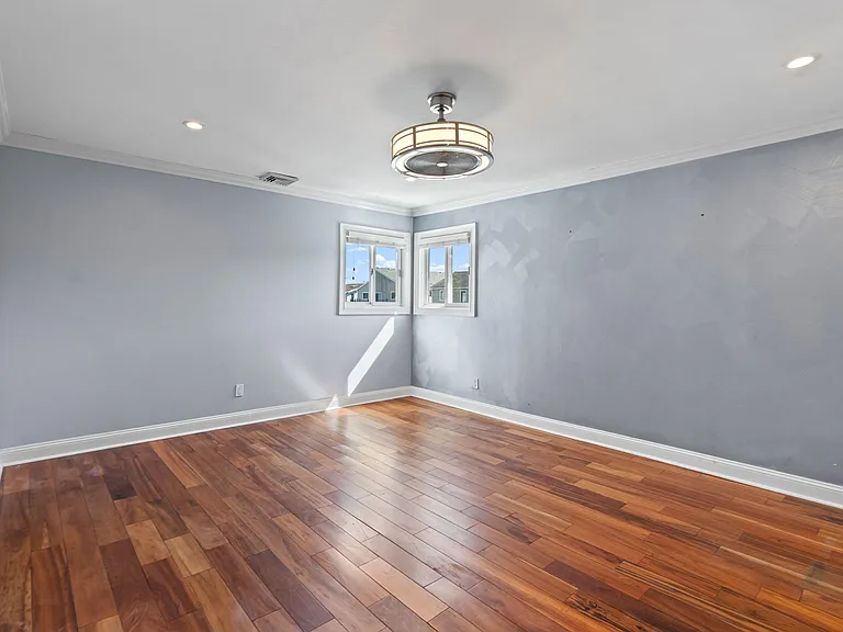 539 Nassau Ave #A — Photo 13