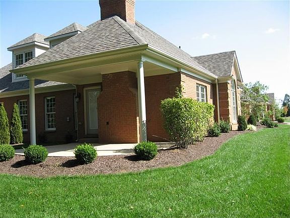 3rd image of 146 Sugartree Ln