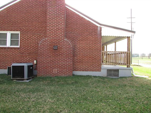 3rd image of 4834 Newbern Rd