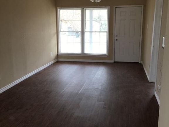 3rd image of 709 Stetson Ave