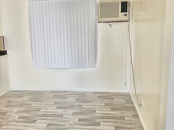 2nd image of 8700 Parthenia Pl #8