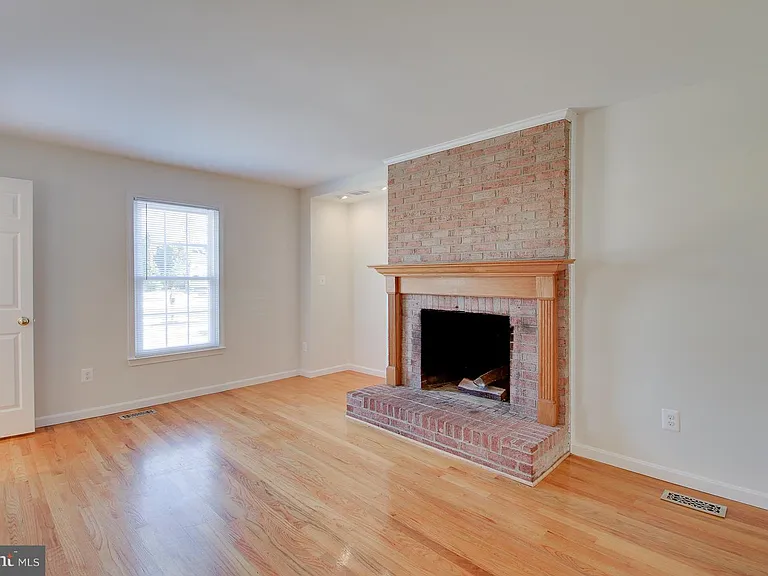 5400 Hampton Forest Way — Photo 13