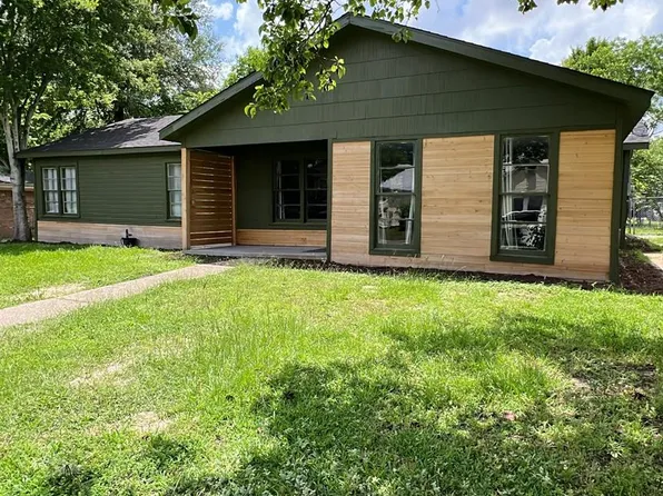 1604 Avenue P, Huntsville, TX 77340