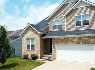 17038 Green Crest Ln, Louisville, KY 40245