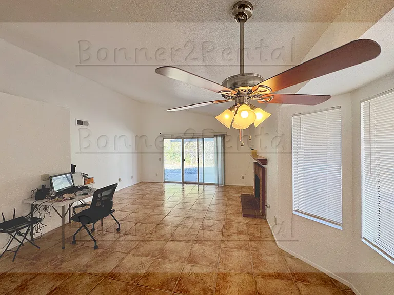 1854 Loreto Gln — Photo 5