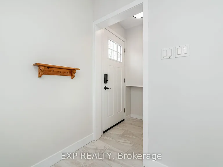 9 Kirkstall Ave — Photo 25