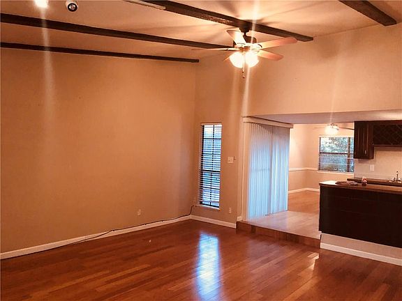 3rd image of 2802 Gayle Dr