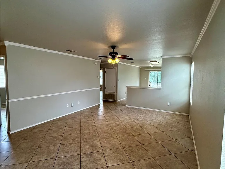 3504 Banda Ln — Photo 4