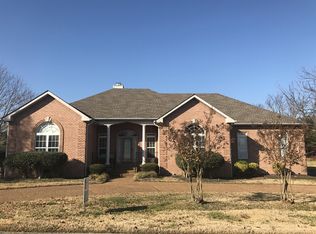 102 Lexington Dr, Lebanon, TN 37087