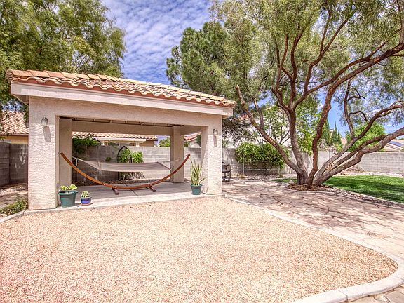 5th image of 1202 Stable Glen Dr