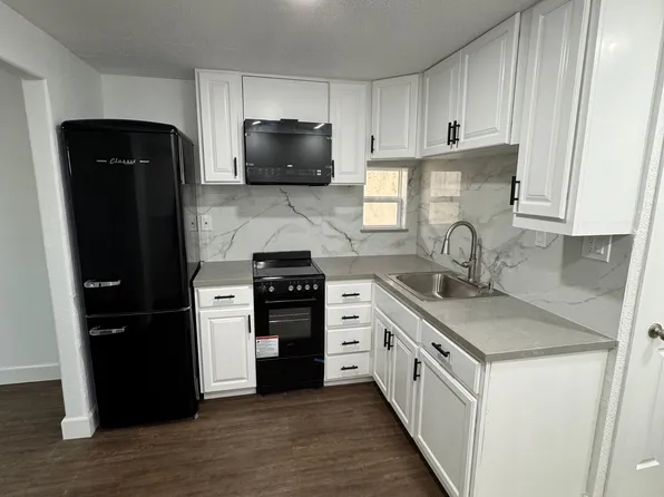935 W 3rd Ave #1, Escondido, CA 92025