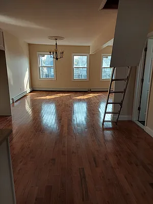 Rented by Vision Global Realty Inc | media 15