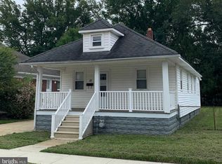 18 E Broad St, Gibbstown, NJ 08027