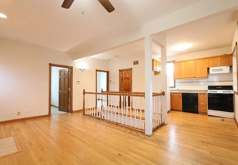 1257 W Flournoy St #2R — Photo 13