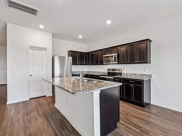 14105 Jeannette Rankin Rd — Photo 5