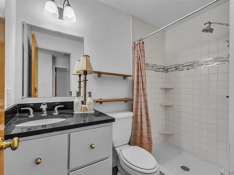 4918 Ainsley Ave — Photo 18