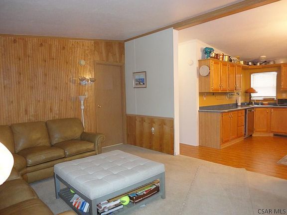 4th image of 121 Mountain View Dr